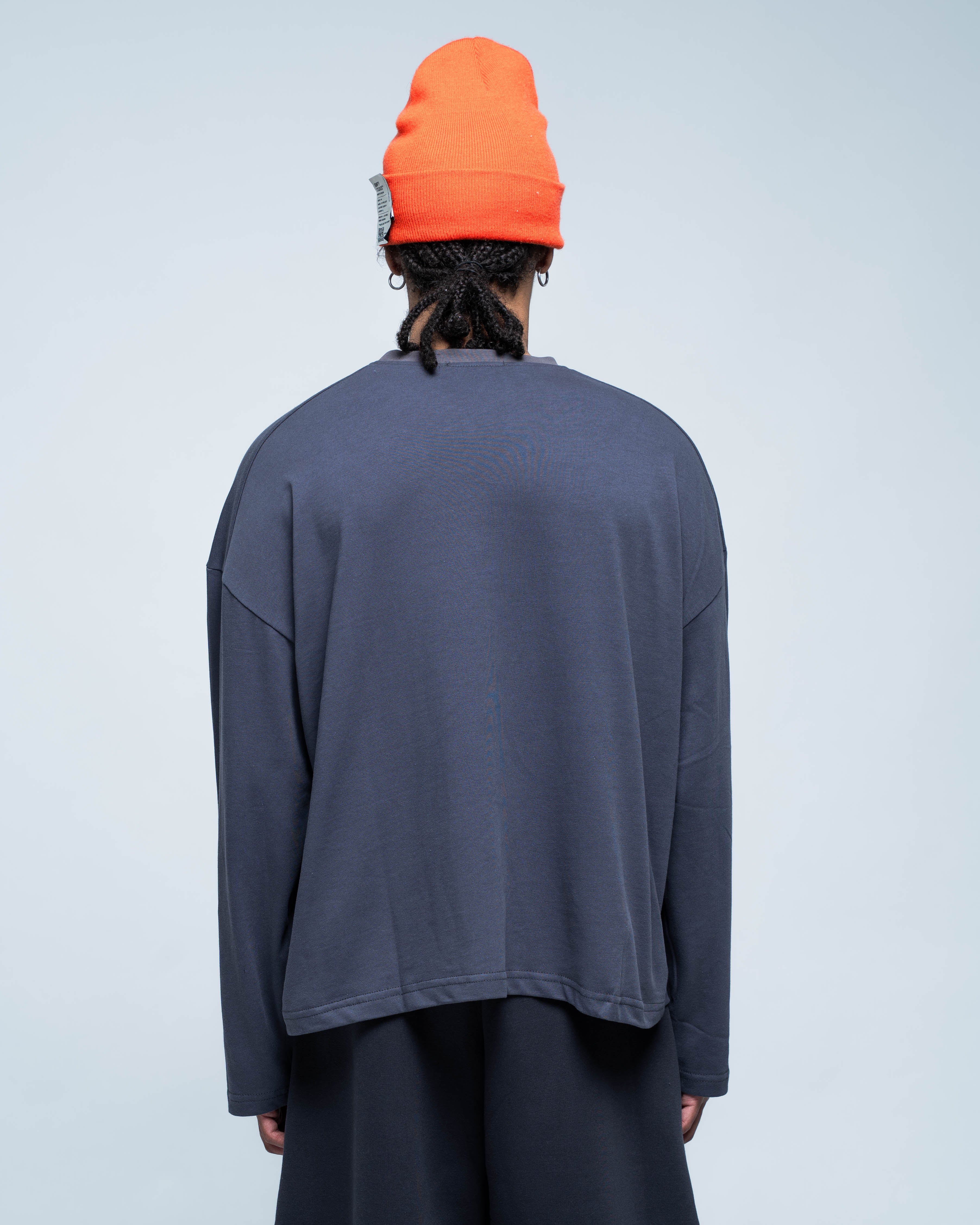 T-shirt gris à manches longues