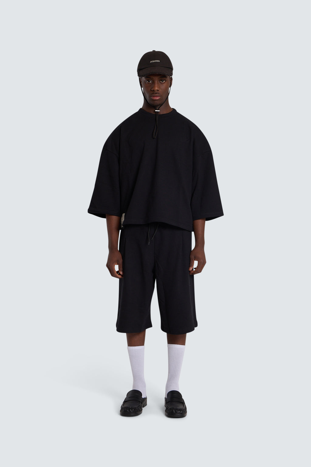 Essential Low Track Black