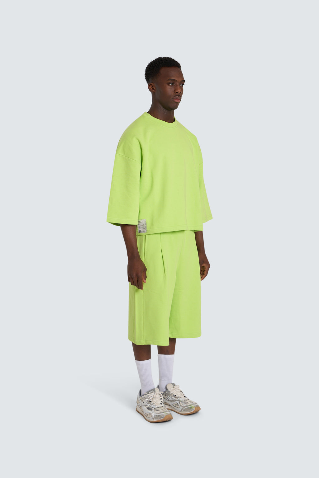 Essential Low Track Fluo