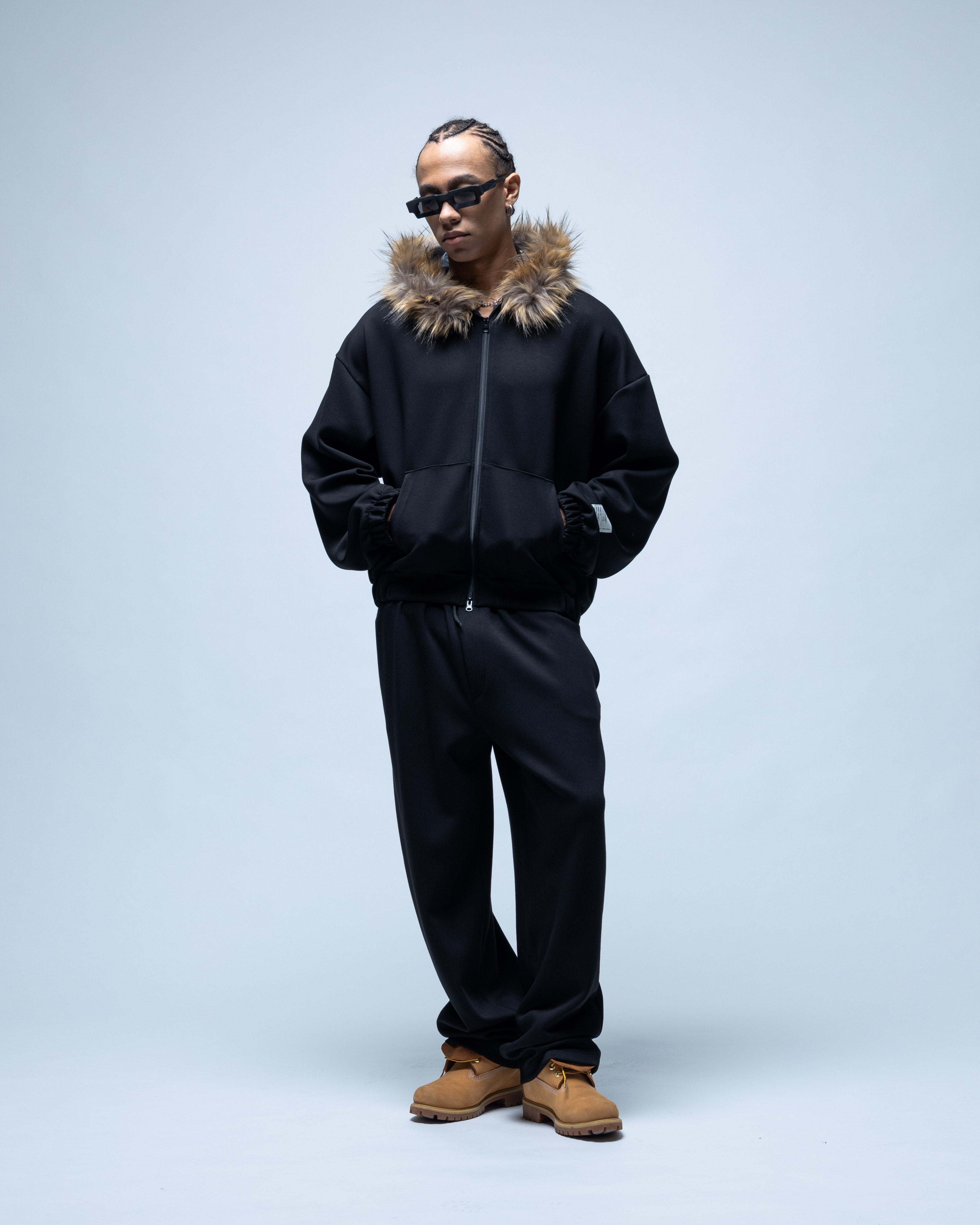 Survêtement en fourrure noire