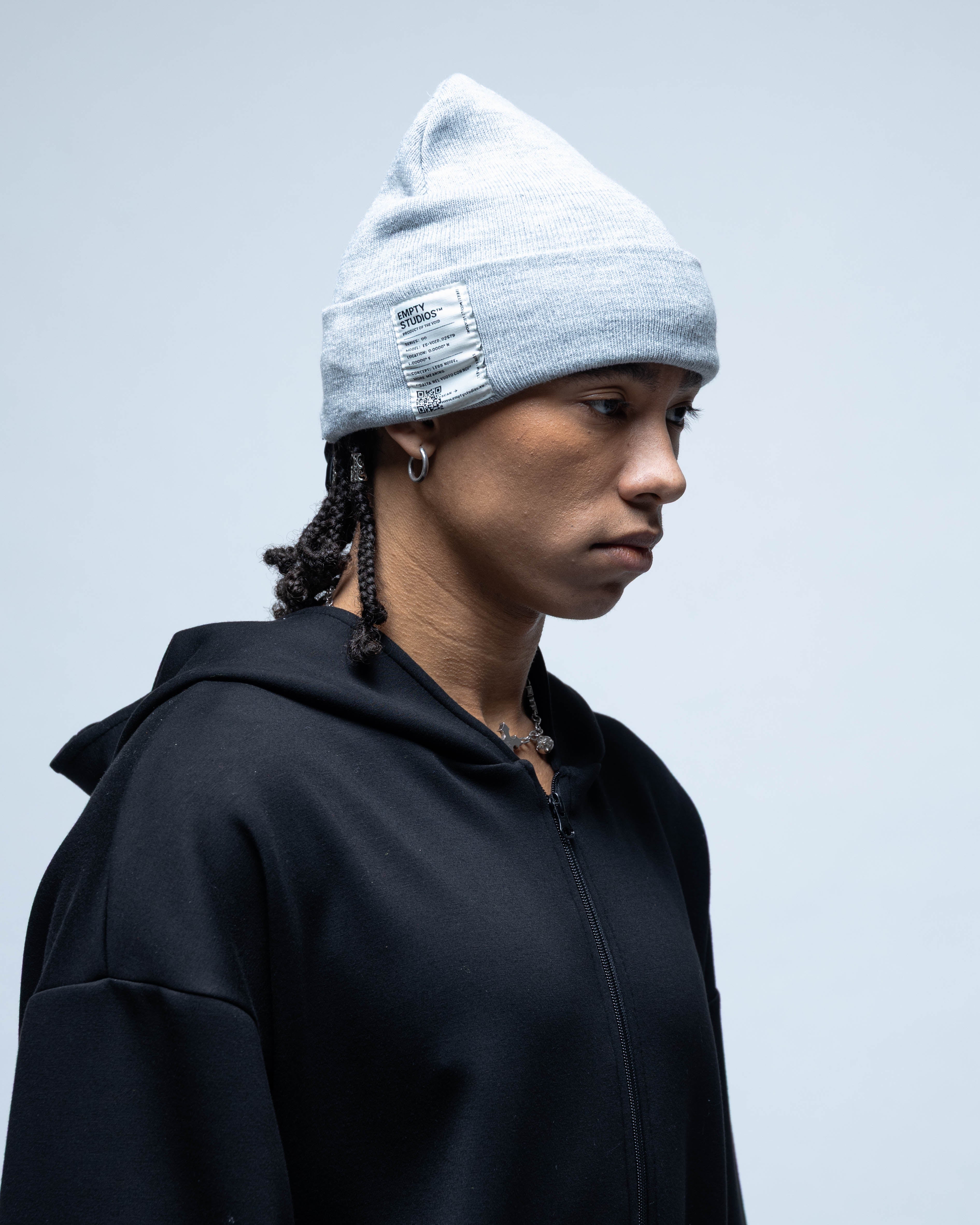 Essential Beanie Grey